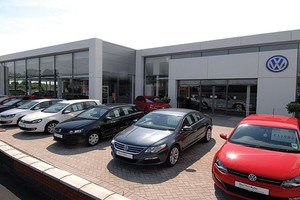 Việc chi phí đền bù vụ bê bối khí thải bị đội lên 30 tỷ USD, khiến VW mất đi 3/4 số lợi nhuận ròng quý III/2017