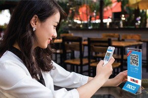 Moca khi bắt đầu hoạt động đã theo đuổi phương thức mới hoàn toàn: thanh toán từ thẻ qua app trên di động và QR code, không cần nạp tiền vào ví điện tử