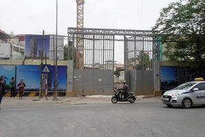 Center Point Cầu Giấy được xây dựng tại khu đất thuộc Khách sạn Cầu Giấy trước đó.