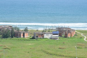 Đường Võ Nguyên Giáp (Đà Nẵng) hiện còn nhiều khu đất để trống - Ảnh: Hà Minh