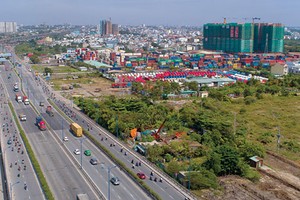 Hạ tầng giao thông phát triển là một trong những lý do giúp bất động sản quận 9 có sức hút lớn với giới đầu tư
