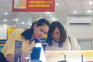 Tín dụng tiêu dùng: Lãi suất cao là “con dao hai lưỡi”