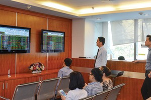 Việc niêm yết gắn liền với IPO hay chào bán chứng khoán ra công chúng cần được xem xét một cách toàn diện để có thể tích hợp thành một quá trình trong phương pháp dựng sổ