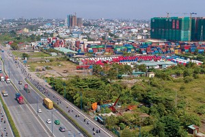 Hạ tầng phát triển mạnh chính là nền tảng biến bất động sản khu Đông dần trở thành tâm điểm của thị trường TP.HCM.