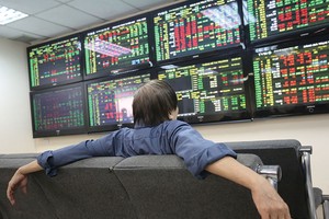 Thuế chứng khoán: Cần thoáng cho vốn chảy thông hơn