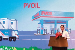 Ông Cao Hoài Dương, Tổng giám đốc PV Oil giới thiệu cơ hội đầu tư vào PV Oil