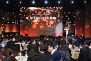 Ông Mạc Quang Huy, Tổng giám đốc CTCK KB Việt Nam phát biểu tại buổi ra mắt thương hiệu KBSV