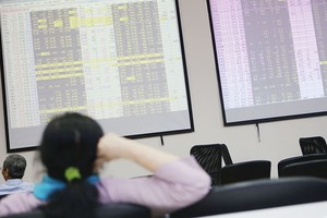 Rất nhiều chiến lược mua bán khác nhau được các nhà đầu tư áp dụng giai đoạn này