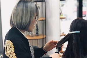 Những người Trung Quốc chọn đi làm thay vì về quê ăn Tết