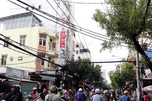 Nhiều nhà đầu tư tìm thuê nguyên căn nhà, sau đó sửa sang, bố trí lại các phòng để cho thuê lại. Ảnh: Việt Dũng