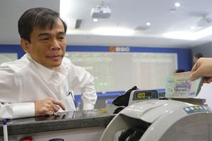 Tâm lý của nhà đầu tư khá thận trọng, thể hiện ở xu hướng sụt giảm khối lượng giao dịch