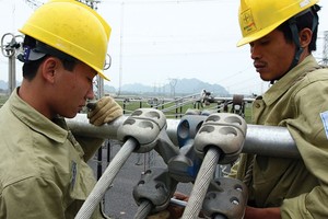 PCC1 cung cấp cột thép cho Công ty Truyền tải điện 3