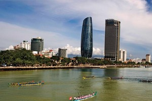 Nhờ sự đột phá hạ tầng mà Đà Nẵng đã giải phóng ra một lượng đất đai rất lớn để phát triển không gian đô thị và tạo ra những tiền đề phát triển trong tương lai. .