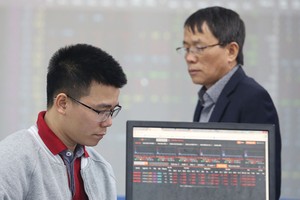 Dòng tiền chỉ tập trung vào một số cổ phiếu trụ cột khiến tình trạng "xanh vỏ - đỏ lòng" vẫn tiếp diễn