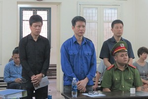 Các bị cáo tại phiên tòa ngày 26/4 vừa qua