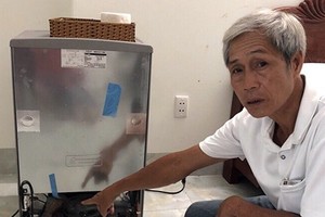 Tài xế giấu 120 triệu đồng khách bỏ quên trên xe khi đi chơi lễ