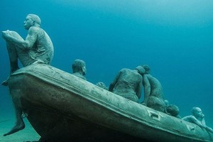 Khám phá bảo tàng dưới nước đầu tiên ở châu Âu