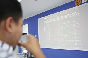 Trong tháng 4, số lượng tài khoản giao dịch phái sinh tăng 9,6%, đạt 27.486 tài khoản