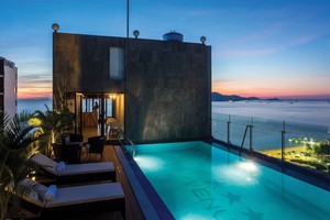 Khách sạn Venue: Khoảng không trong veo