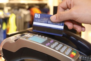 Báo động tình trạng POS nước ngoài trái phép tại Việt Nam