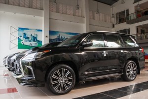 Lexus LX570 Super Sport giá gần 10 tỷ tại Việt Nam