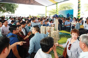 Đội ngũ môi giới có vai trò trọng yếu trong kết nối cung - cầu. Ảnh: Lê Toàn