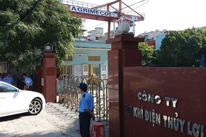 Thấy gì qua một phiên đại hội đồng cổ đông “lạ”?