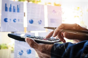 Thâm hụt ngân sách giảm, sức ép tăng thu vẫn lớn