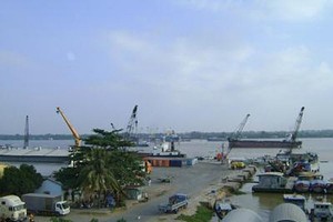 Cổ phiếu CAG treo giá “trên trời”