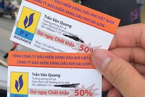 Tấm card chào mua bảo hiểm chiết khấu tới 50% một thành viên Diễn đàn Bảo hiểm và cuộc sống nhận được.