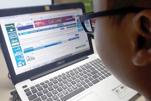 Hiện có nhiều trang thông tin rao vặt bất động sản khiến người tiêu dùng hoa mắt. Ảnh: Dũng Minh