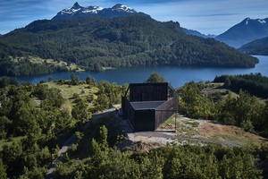 GZ1 House: Chơi vơi giữa đất trời