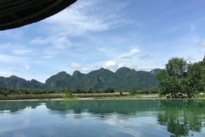 “Tắm tiên” ở suối khoáng nóng Kim Bôi