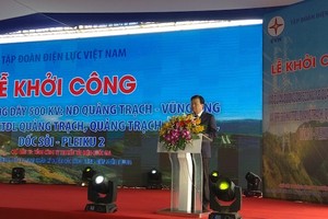 Phó thủ tướng Chính phủ Trịnh Đình Dũng phát lệnh khởi công