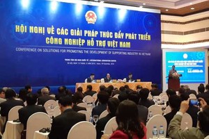 Thủ tướng Nguyễn Xuân Phúc chủ trì Hội nghị về các giải pháp thúc đẩy phát triển Công nghiệp hỗ trợ tại Việt Namsangts 19/12/2018.