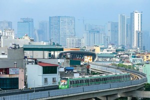 Sau hơn 2 tháng triển khai vận hành thử đồng loạt 13 đoàn tàu vẫn chưa xuất hiện bất kỳ sự cố nào. Ảnh: Đức Thanh