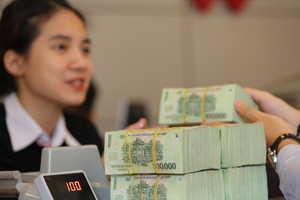 Nhiều ngân hàng bỏ xa trần lãi suất