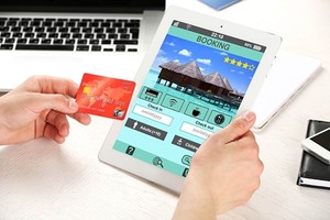 Nhìn tổng quan nền kinh tế Internet hiện tại, dường như, các doanh nghiệp Việt chưa kịp “cầm vàng” thì vàng đã rơi trong tay khối ngoại