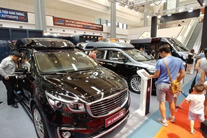 Khách tham quan tại Vietnam AutoExpo 2018