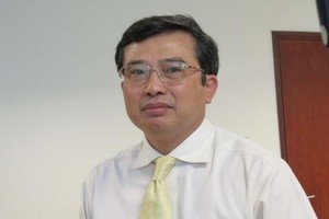 Ông Hoàng Quốc Vượng, Thứ trưởng Bộ Công thương.