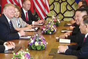 Hội đàm mở rộng Hội nghị Thượng đỉnh Hoa Kỳ - Triều Tiên lần thứ hai tại Hà Nội. Ảnh: TTXVN