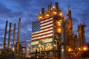 Mỹ sắp vượt Saudi Arabia, trở thành nước xuất khẩu dầu mỏ lớn nhất thế giới