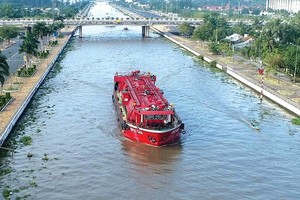 Công tác bảo trì tại 4 tuyến đường sông huyết mạch phía Nam đang tiêu tốn hàng ngàn tỷ đồng mỗi năm.