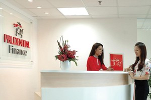 Đầu năm nay, Shinhan Card (Hàn Quốc) đã được chấp thuận việc mua lại toàn bộ Công ty Tài chính Prudential ở Việt Nam.