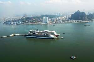 Hạ Long “hóa rồng” từ thế chân kiềng “Bất động sản - Du lịch - Hạ tầng”