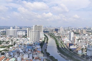 3 tháng đầu năm 2019, TP.HCM chỉ có 10 dự án bất động sản được cấp phép đủ điều kiện mở bán, với số lượng sản phẩm giảm tới gần 70% so với cùng kỳ. Ảnh: Gia Huy