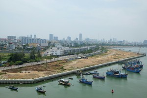 Khu vực lấn sông được điều chỉnh quy hoạch của dự án Marina Complex.