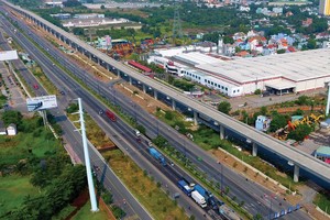 Hạ tầng khu Đông TP.HCM không ngừng được đầu tư phát triển. Ảnh: Lê Toàn