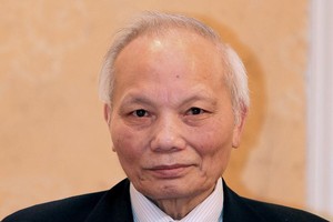 GS-TSKH Nguyễn Mại.