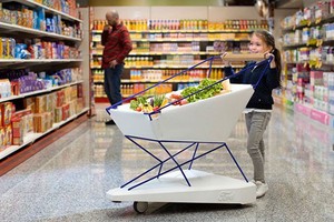 Xe đẩy hàng thông minh trong siêu thị của Ford